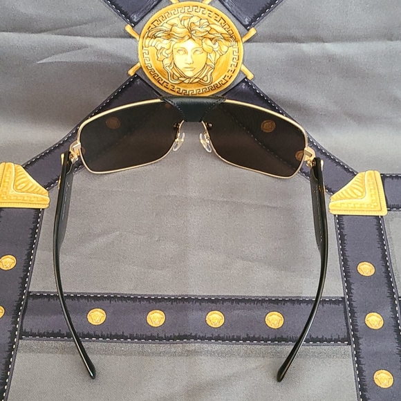 💯% GENUINE VERSACE UNISEX LOGO FRAME SUNGLASSES - Picture 12 of 16